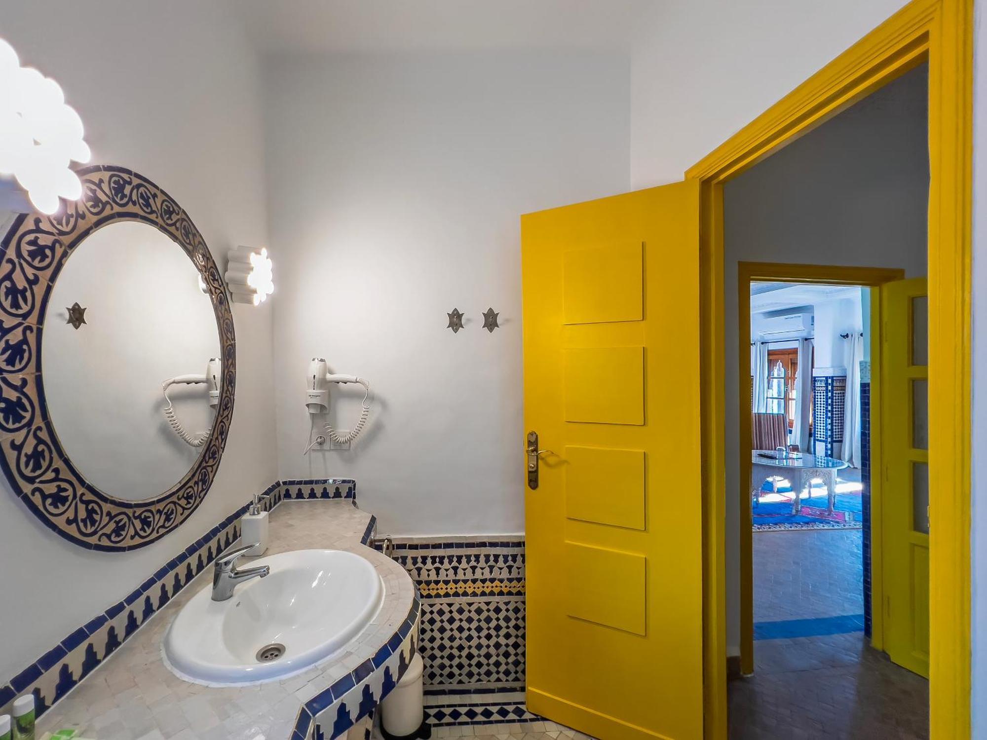 Riad Tanja By Chef Moha Tanger Exteriör bild